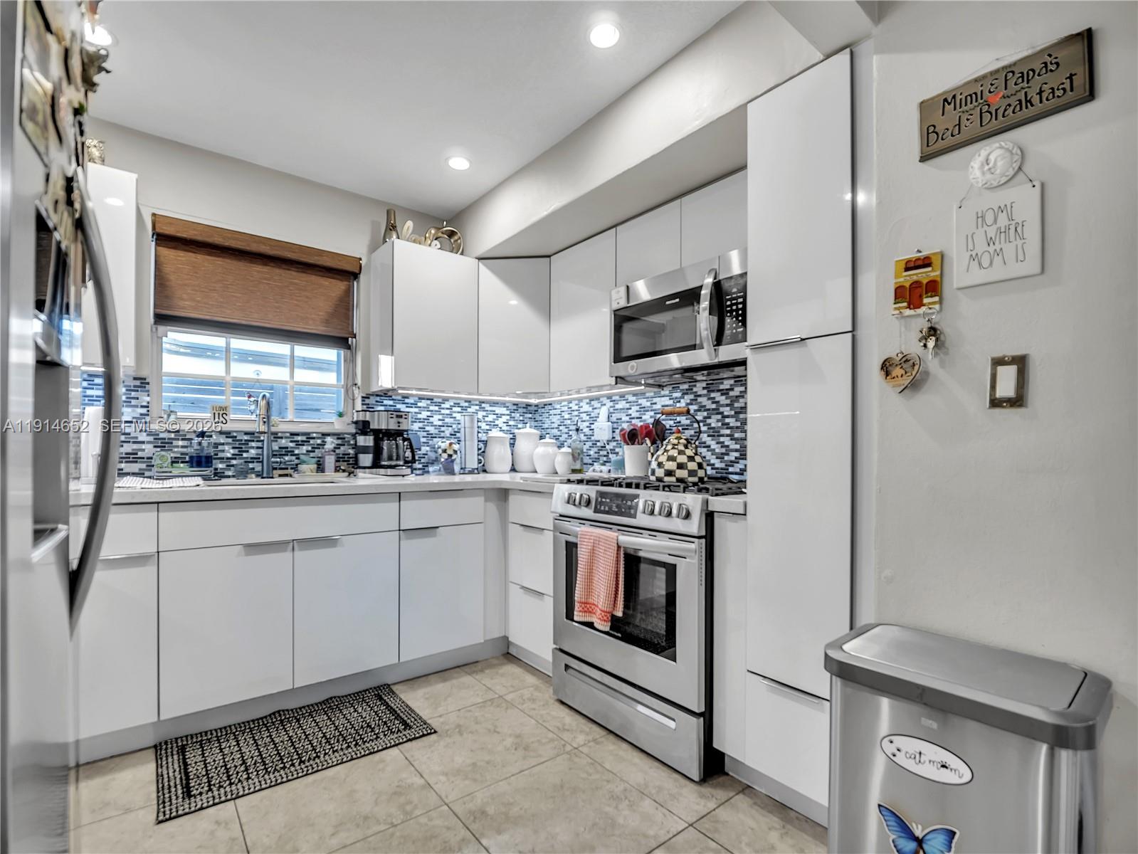 PALM SPRINGS NORTH SEC T - Residential