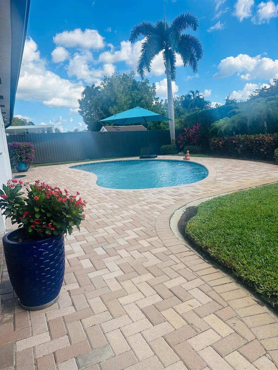 PALM SPRINGS NORTH SEC T - Residential