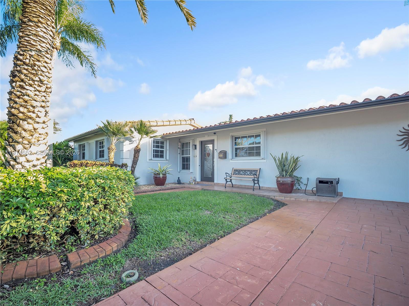 PALM SPRINGS NORTH SEC T - Residential