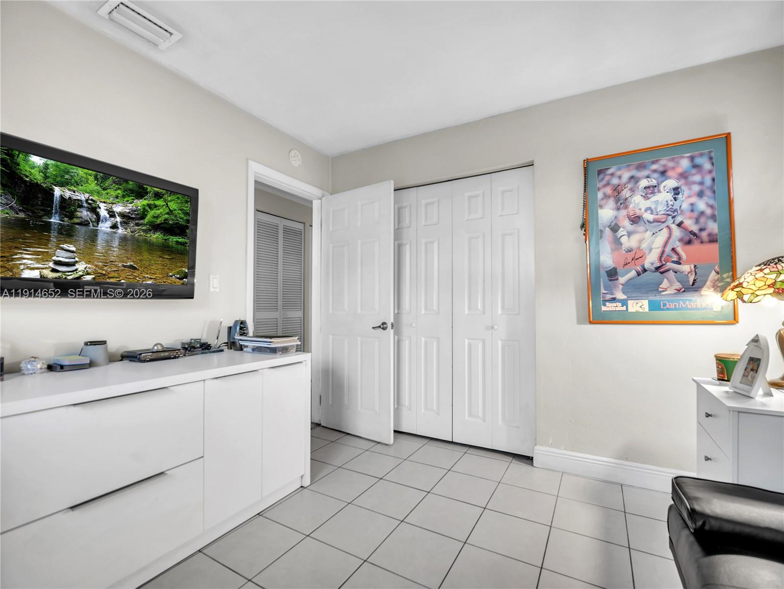 PALM SPRINGS NORTH SEC T - Residential