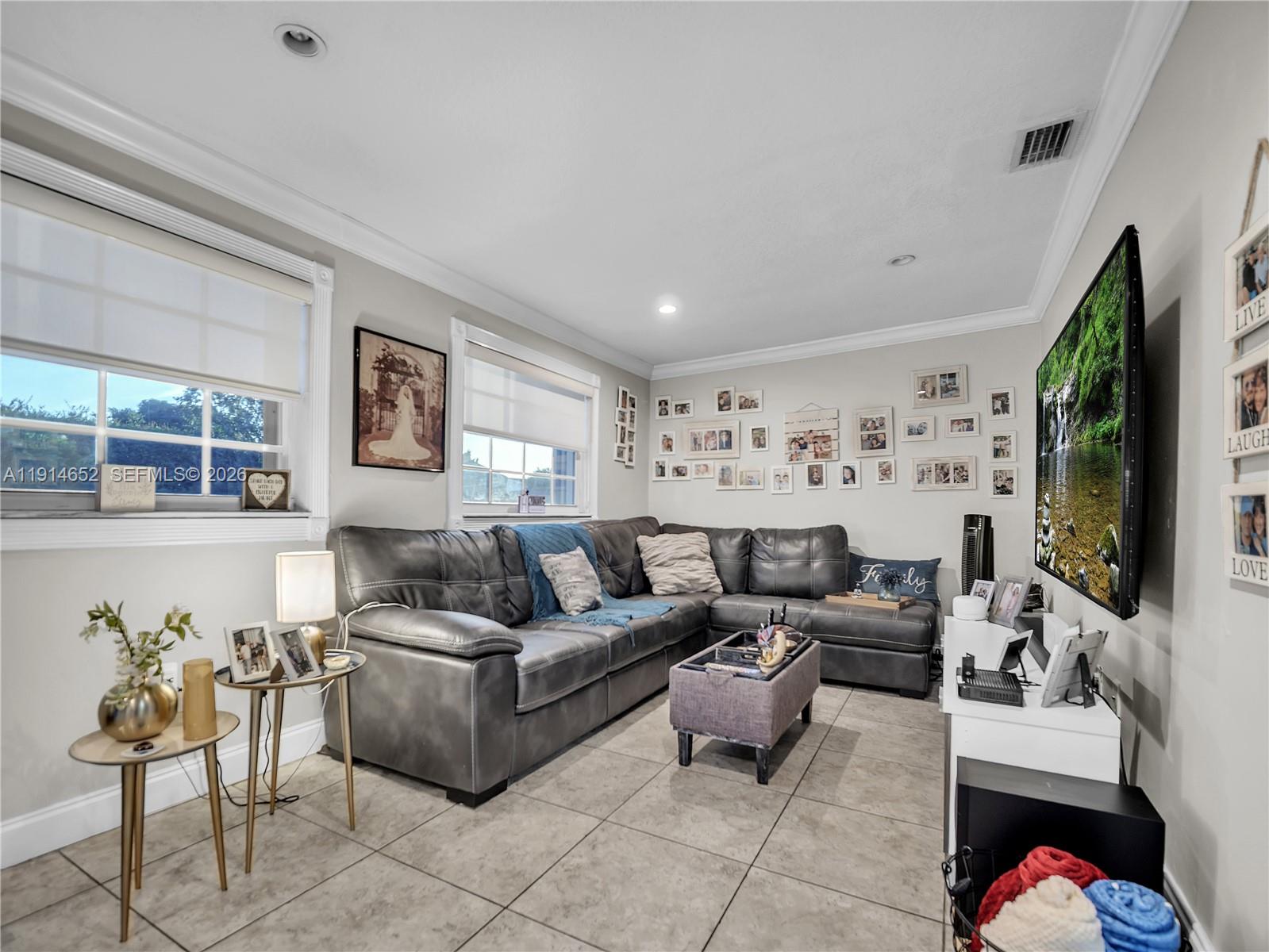 PALM SPRINGS NORTH SEC T - Residential