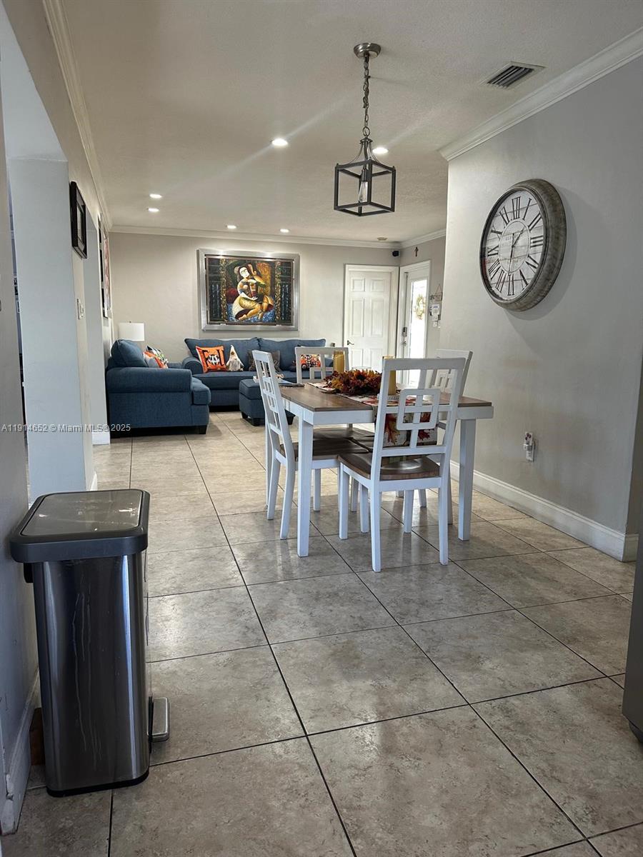 PALM SPRINGS NORTH SEC T - Residential