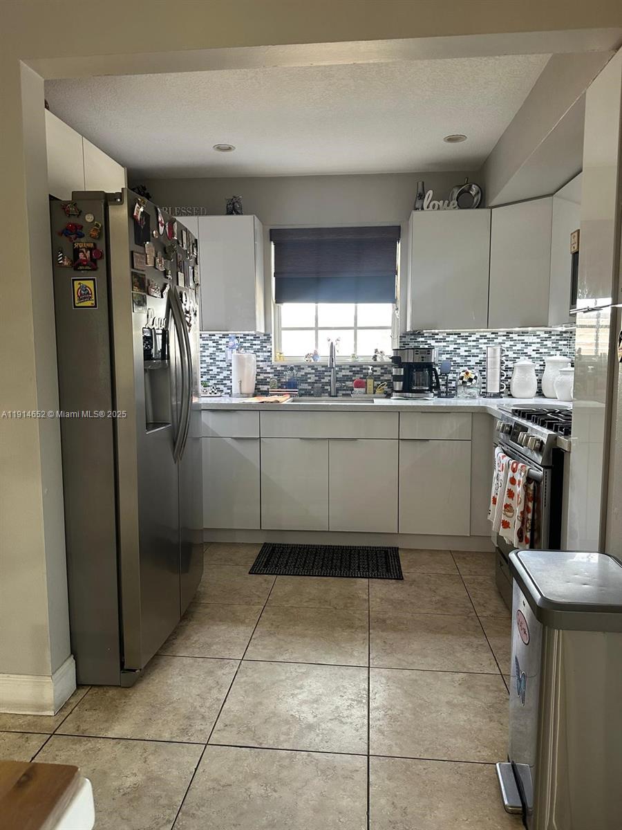 PALM SPRINGS NORTH SEC T - Residential