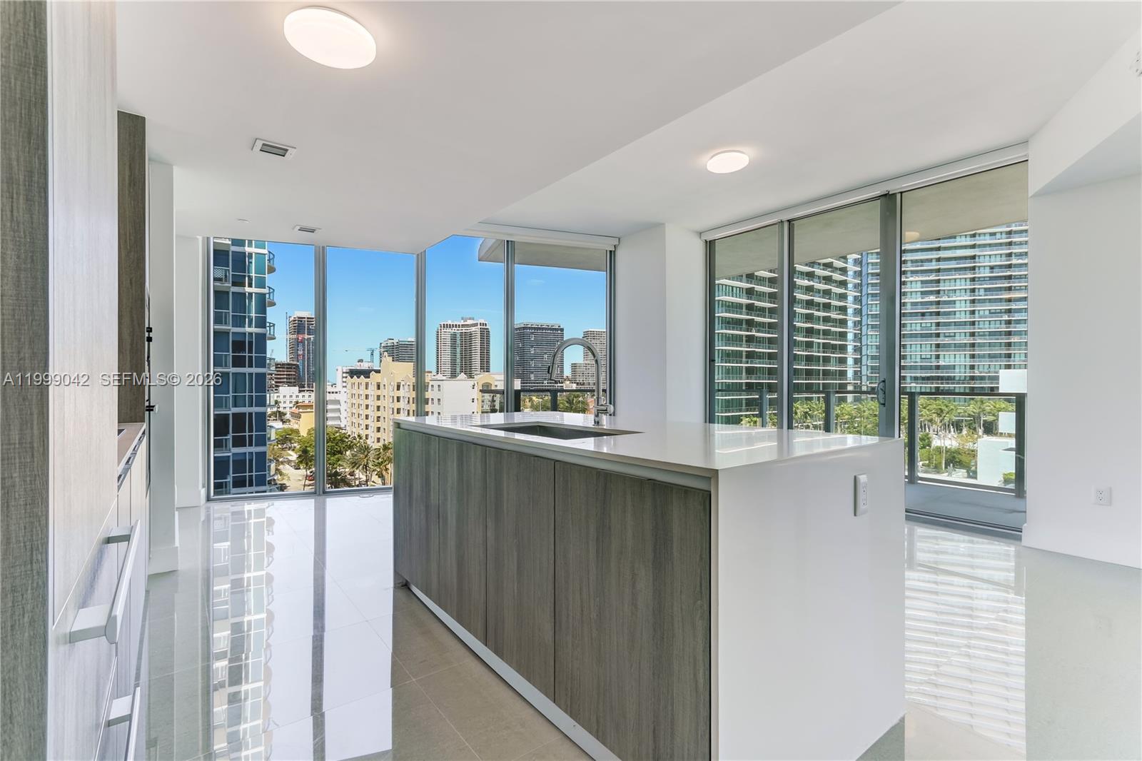 BISCAYNE BEACH CONDO - Residential Lease
