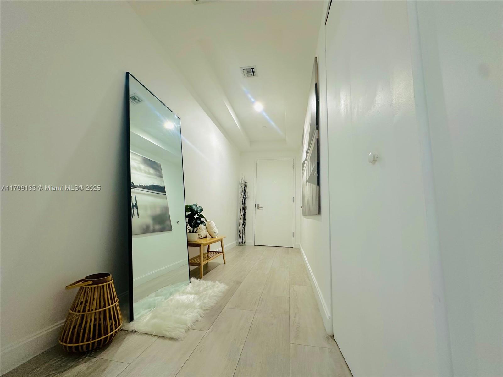 45 SW 9th St 2501