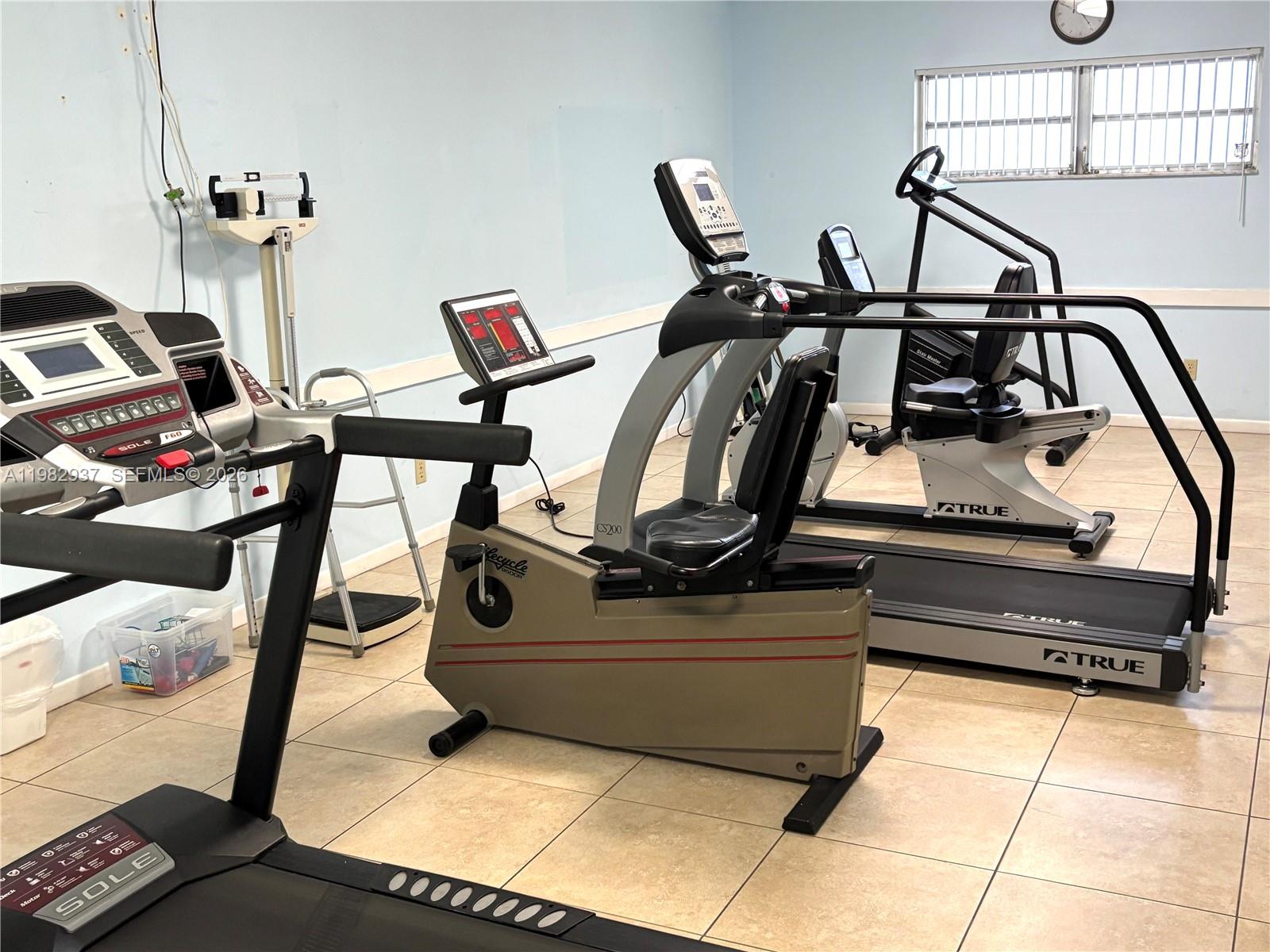 ORIOLE GARDENS TWO 66 CON - Residential