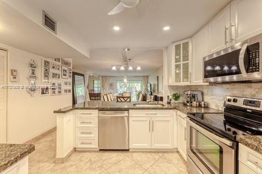 Property for Sale at 3772 Inverrary Blvd 201, Lauderhill, Miami-Dade County, Florida - Bedrooms: 3 
Bathrooms: 2  - $250,000