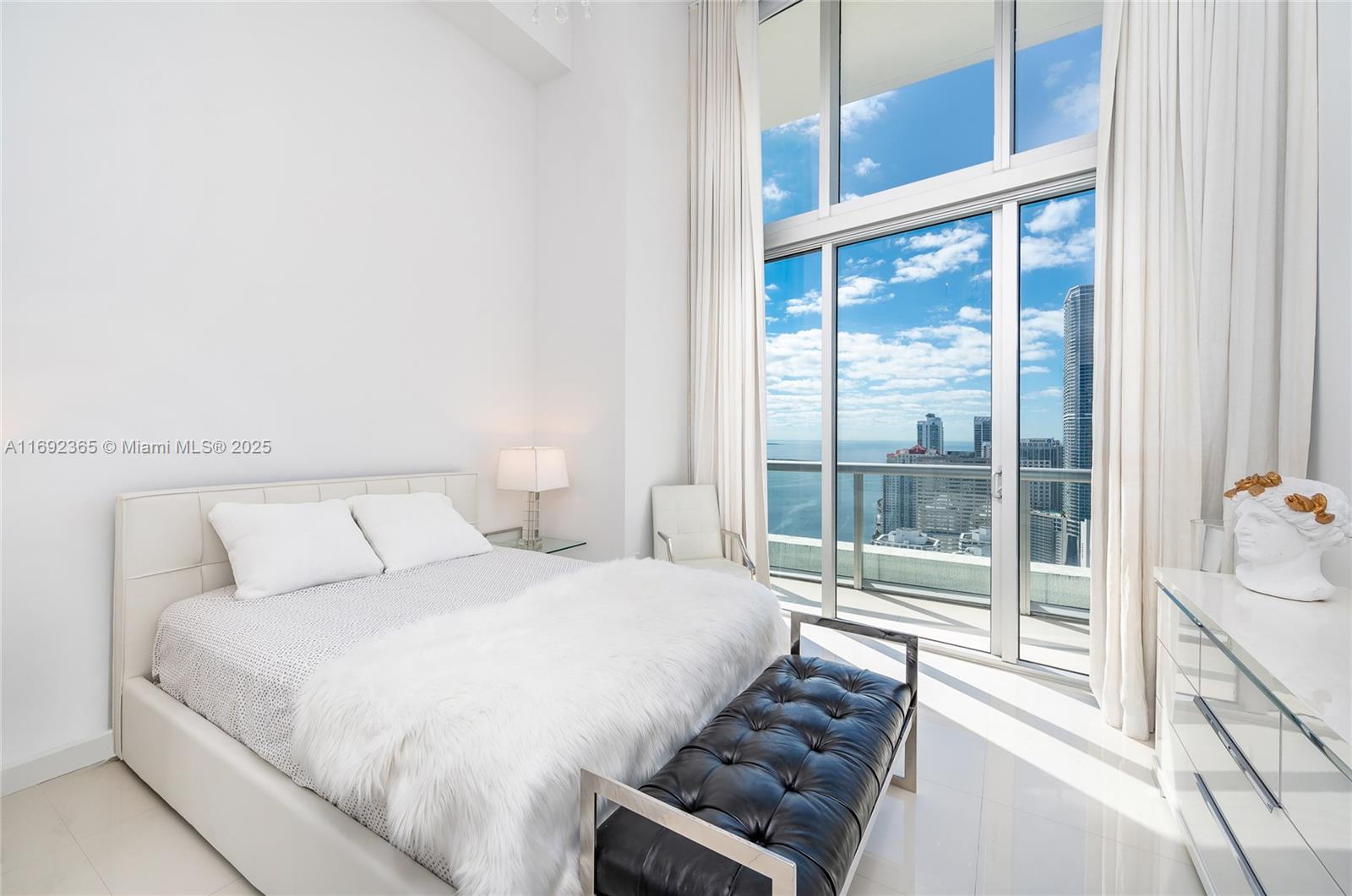 ICON BRICKELL NO TWO - Residential