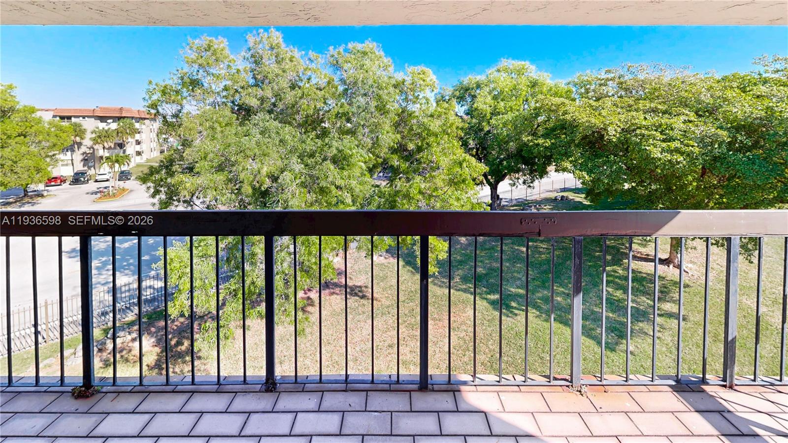 PENINSULA AT INTL GARDENS - Residential