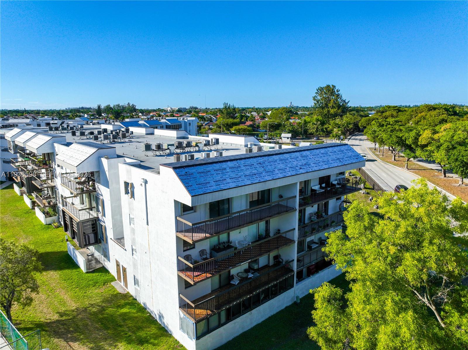 PENINSULA AT INTL GARDENS - Residential