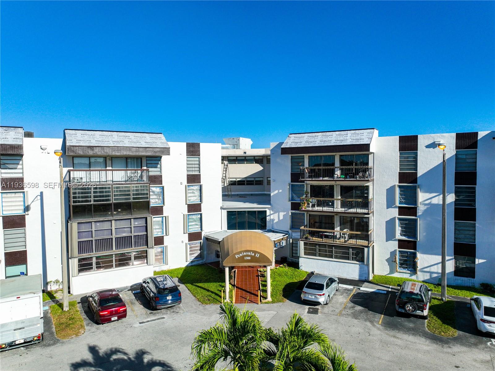 PENINSULA AT INTL GARDENS - Residential