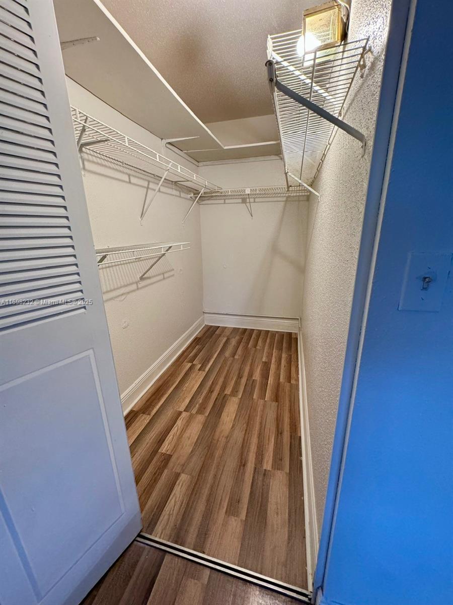KINGS POINT BRITTANY COND - Residential