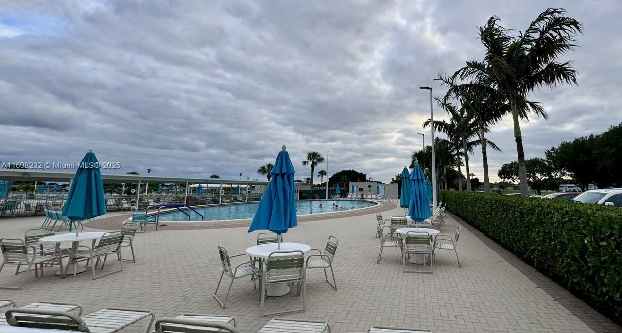 KINGS POINT BRITTANY COND - Residential