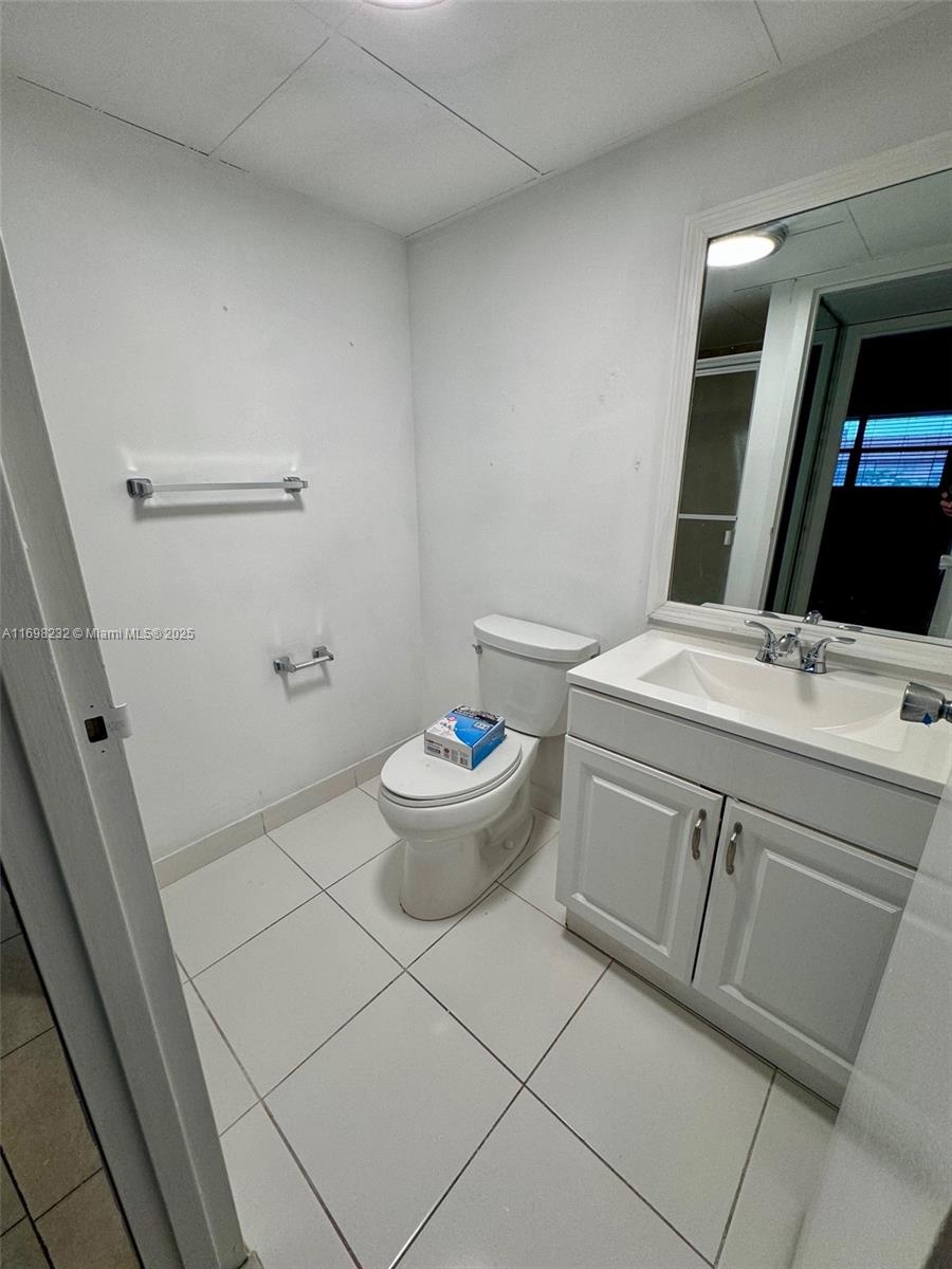 KINGS POINT BRITTANY COND - Residential
