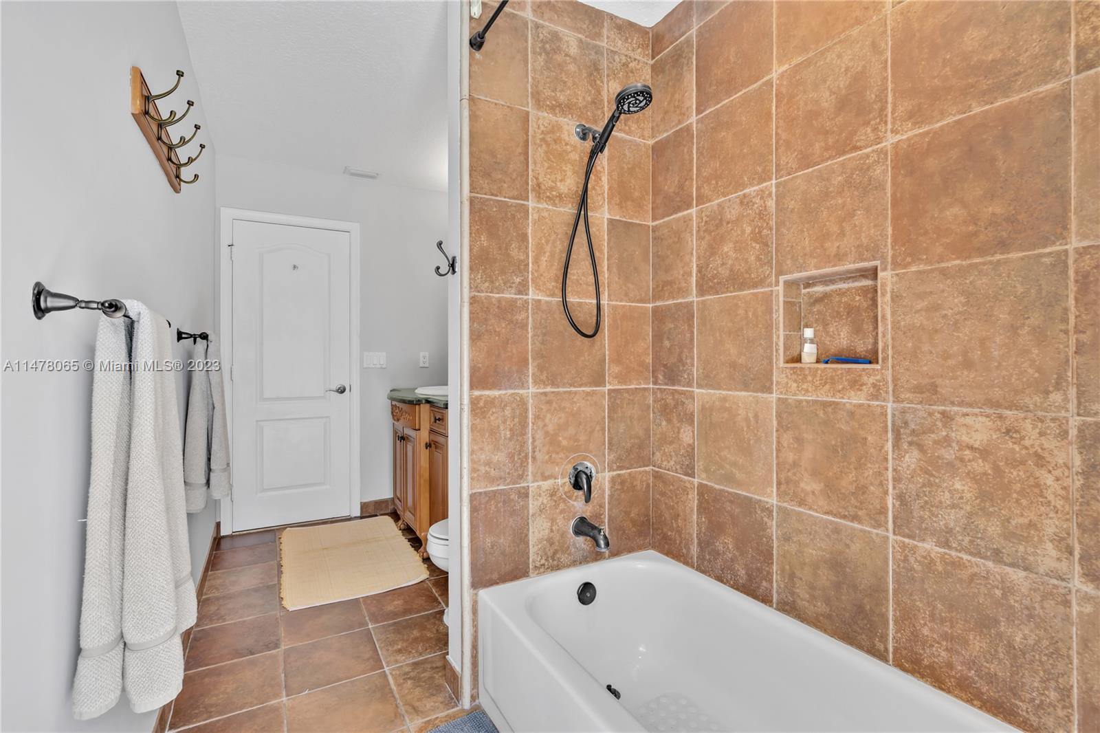 KENSINGTON - Residential