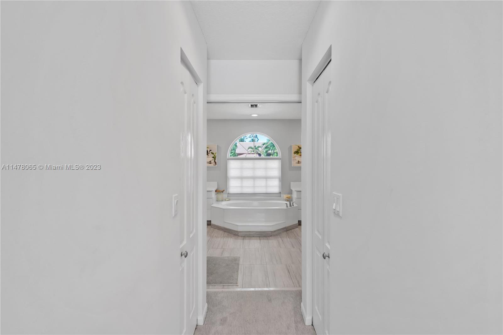 KENSINGTON - Residential