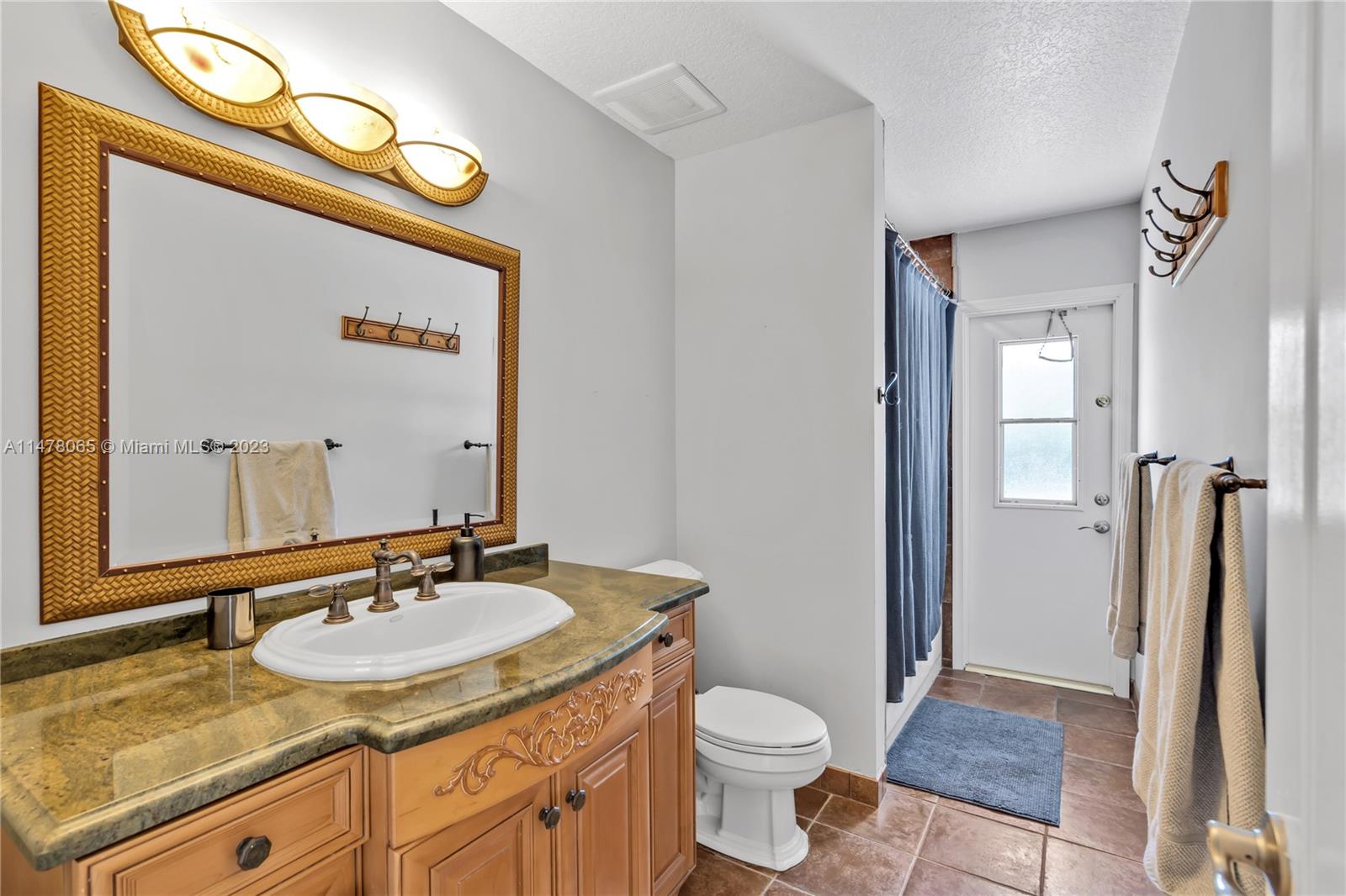 KENSINGTON - Residential