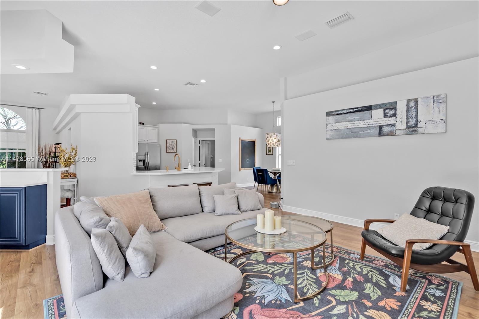 KENSINGTON - Residential