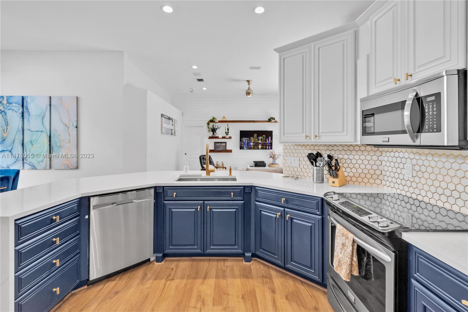 KENSINGTON - Residential