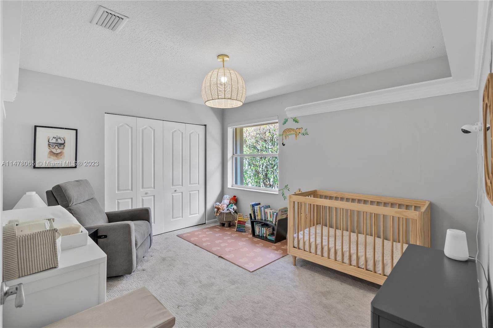 KENSINGTON - Residential