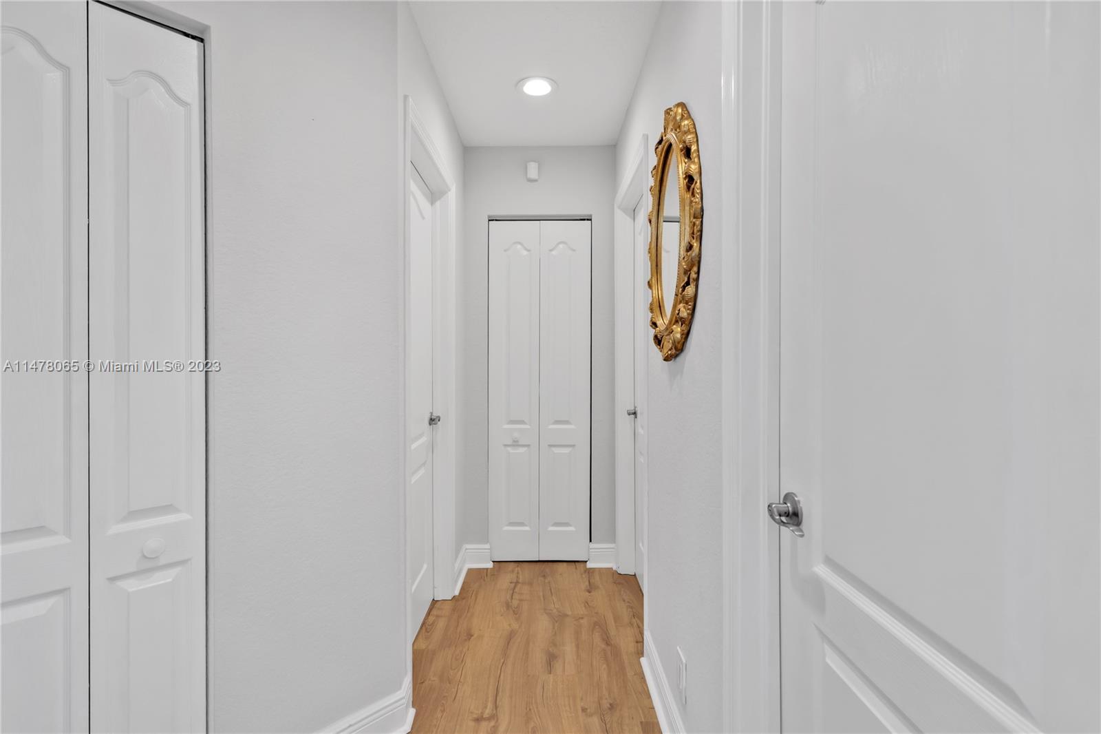 KENSINGTON - Residential