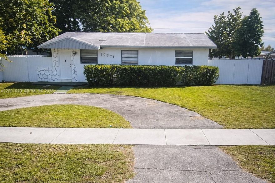 3-bedroom, 1-bath home with an open layout and a large fenced backyard, offering great potential to create your ideal space. . Includes a spacious yard with a shed, perfect for outdoor living, pets, or extra storage. option to  assist with renovation after closing,  near shopping and dining, value add potential