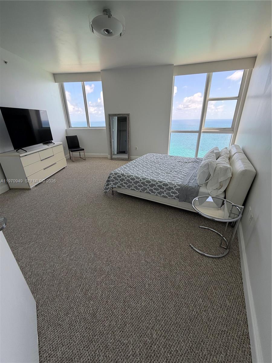 TRUMP ROYALE CONDO - Residential