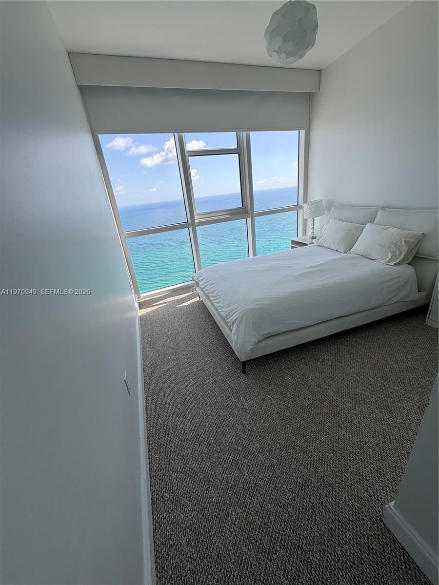 TRUMP ROYALE CONDO - Residential