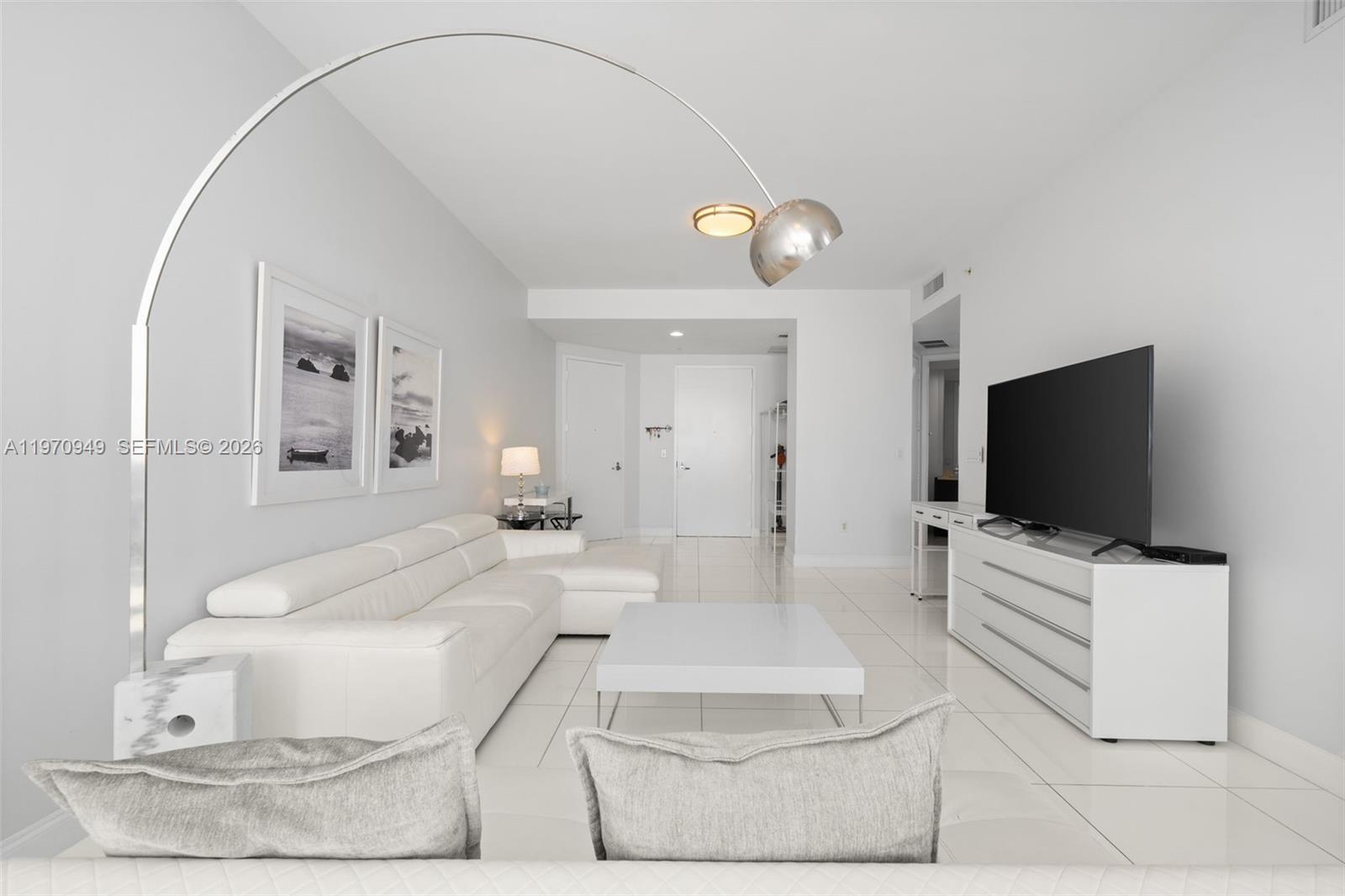 TRUMP ROYALE CONDO - Residential