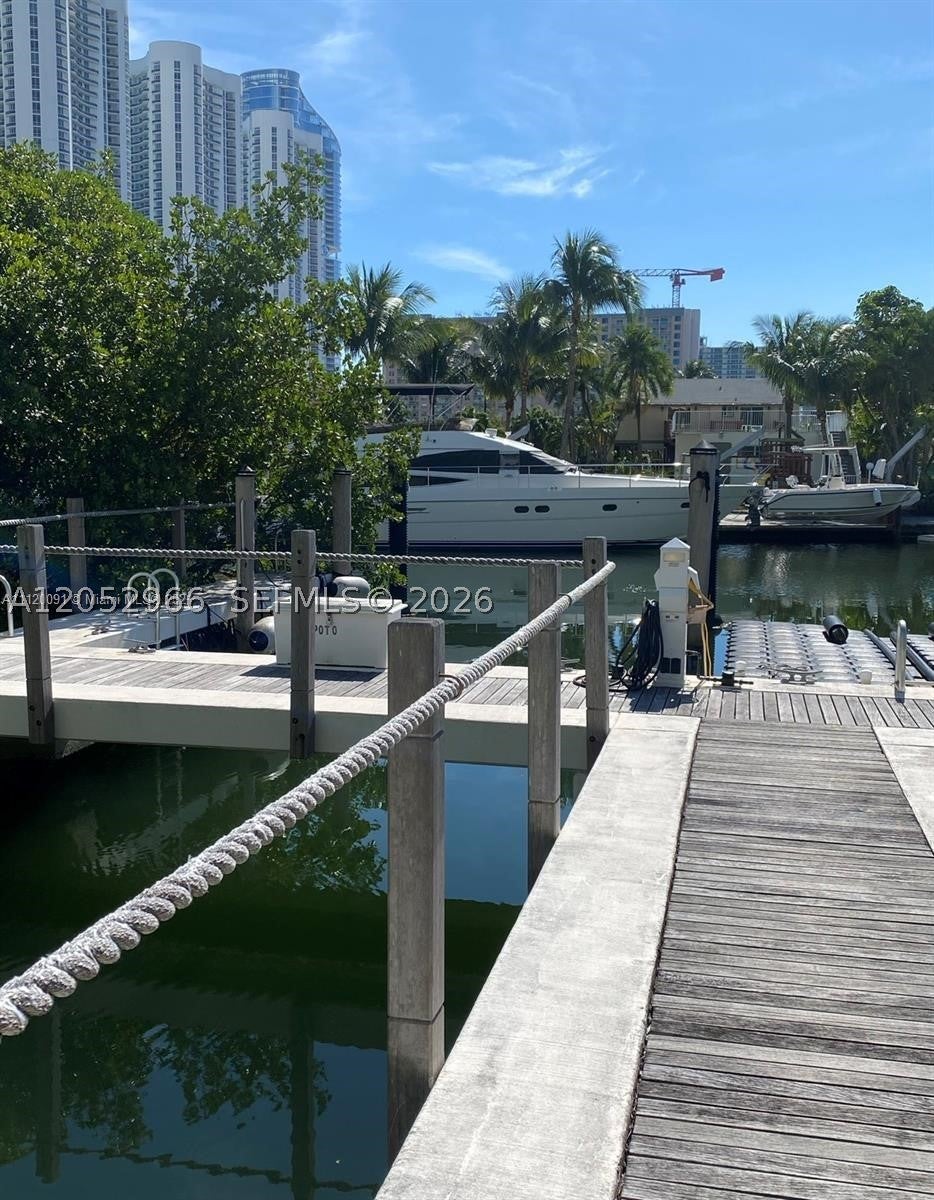 16400 Collins Ave 0