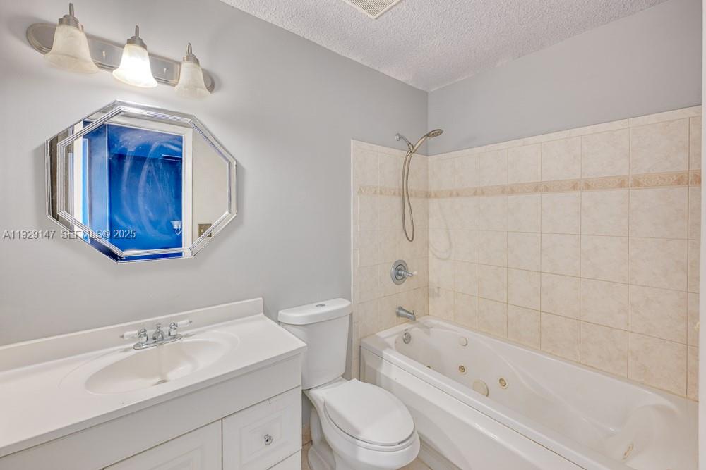 SHADOW WOOD - Residential