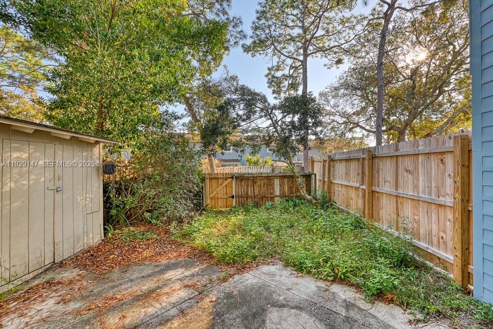 SHADOW WOOD - Residential