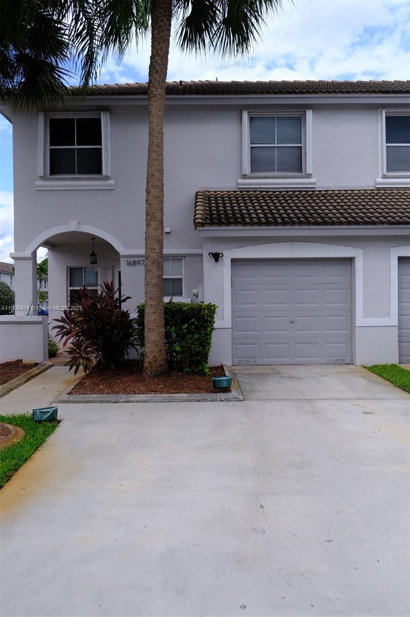 PEMBROKE SHORES - Residential Lease