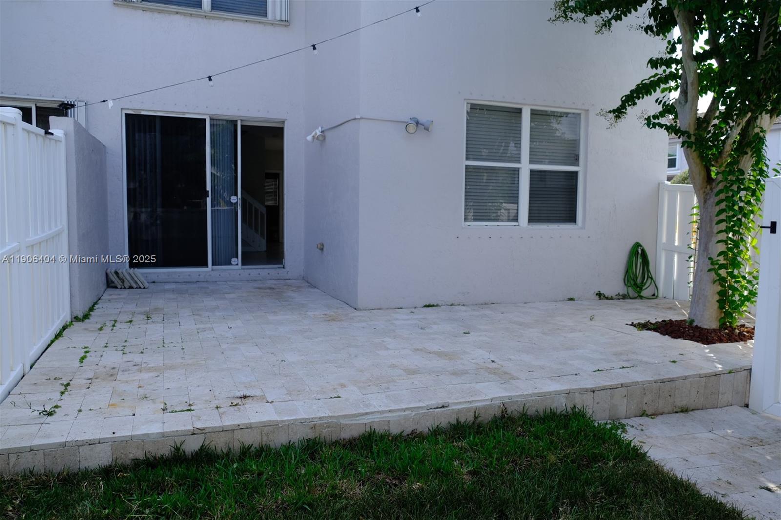 PEMBROKE SHORES - Residential Lease