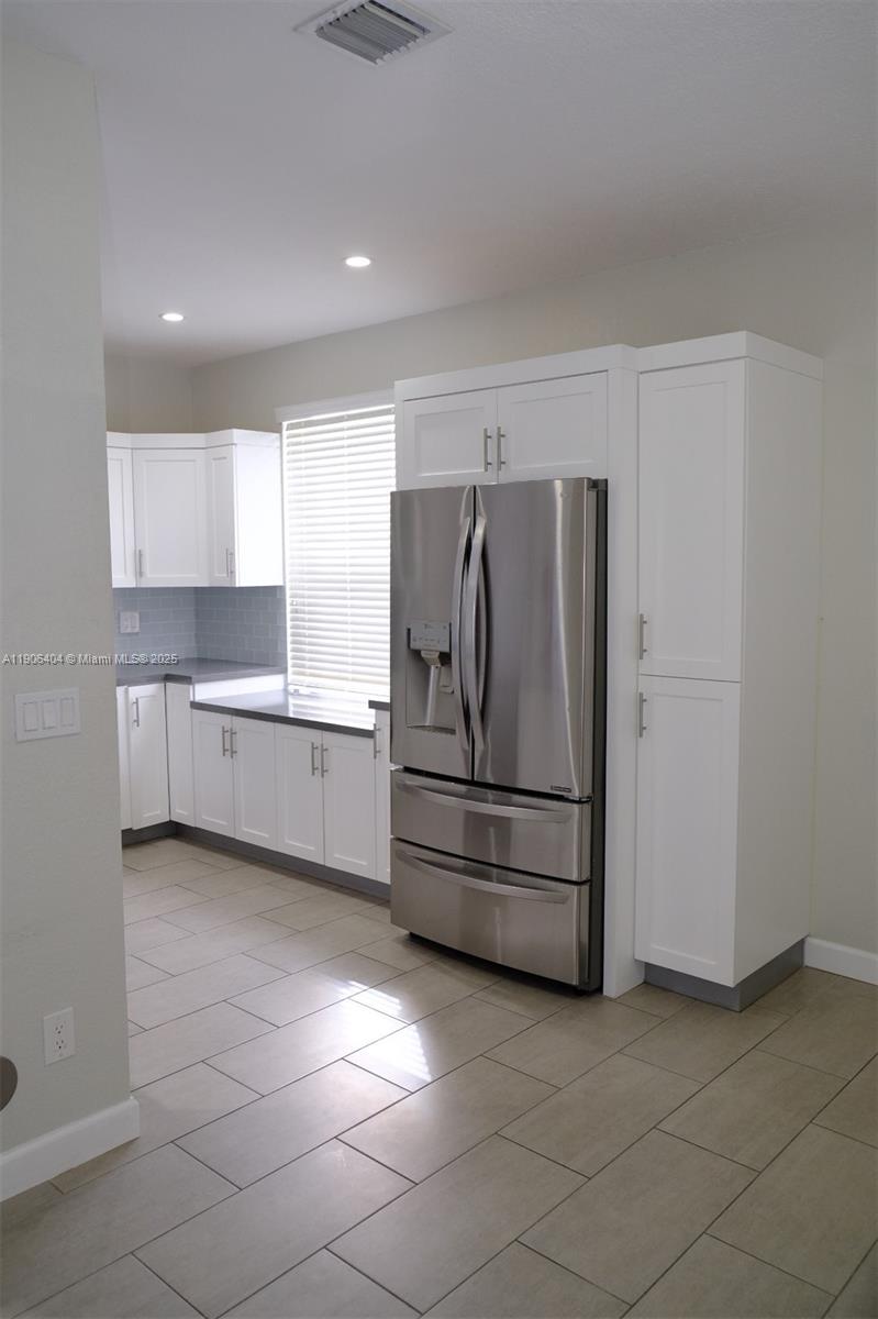 PEMBROKE SHORES - Residential Lease