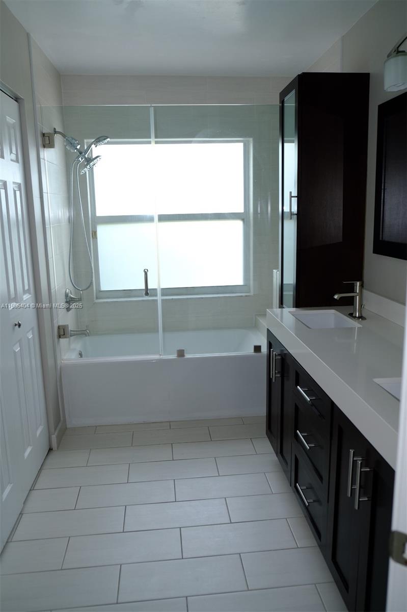 PEMBROKE SHORES - Residential Lease