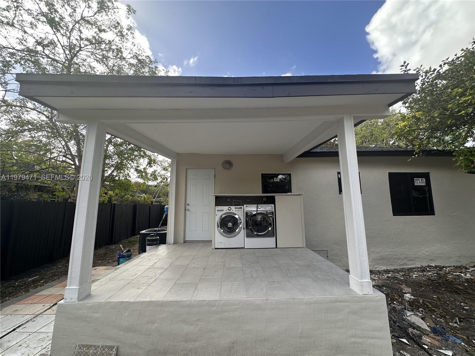 ORCHARD VILLA MANOR - Residential