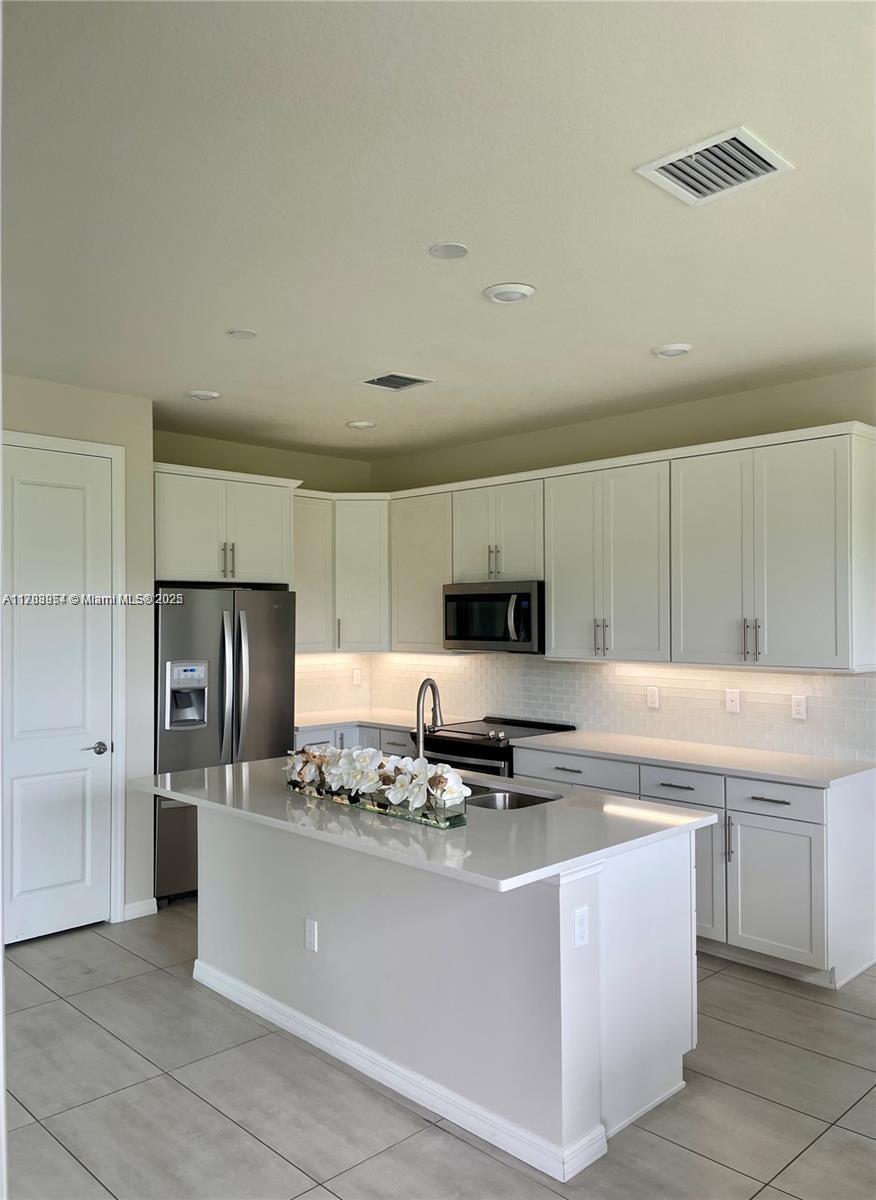 Rental Property at 4615 Greenway Dr, Hollywood, Broward County, Florida - Bedrooms: 3 
Bathrooms: 3  - $6,200 MO.