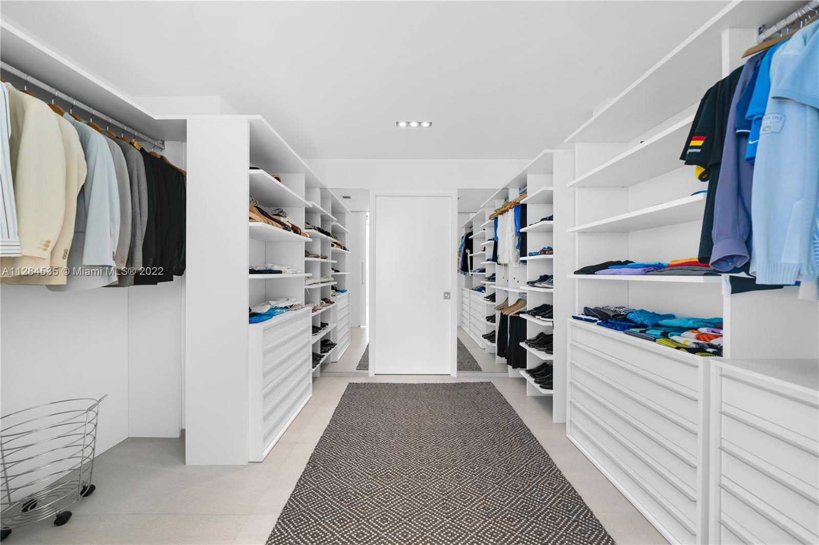 CONTINUUM ON SOUTH BEACH - Residential