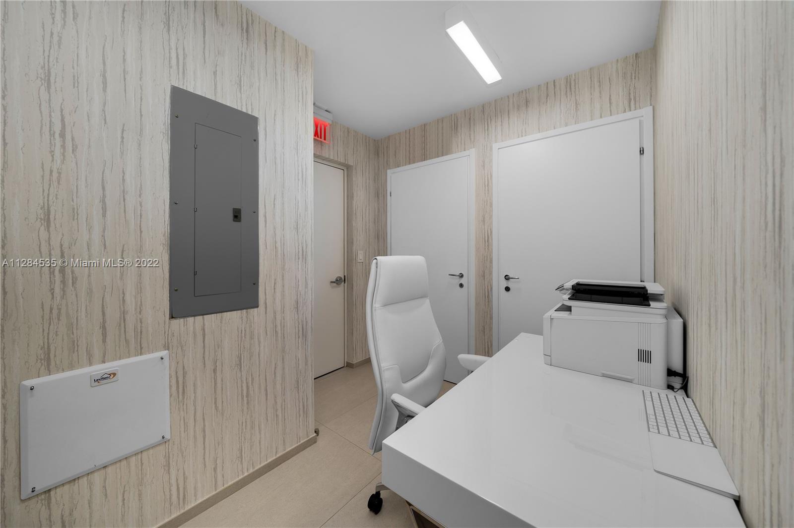 CONTINUUM ON SOUTH BEACH - Residential