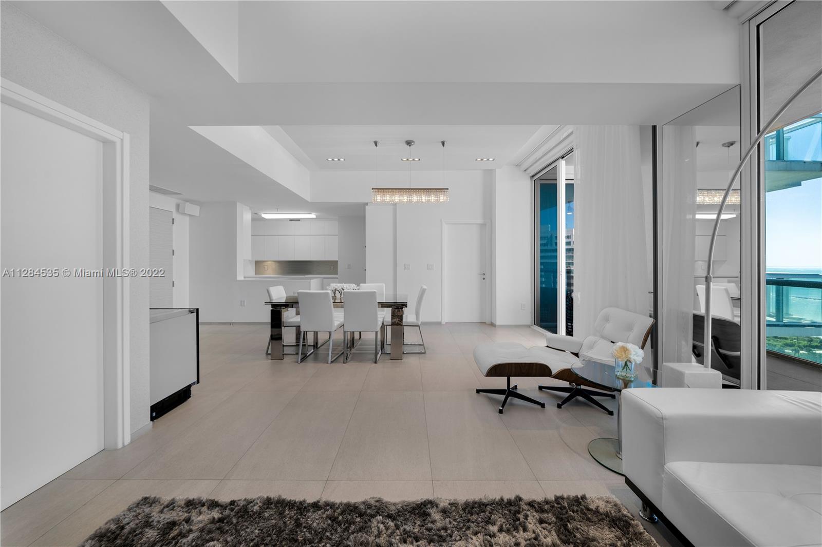 CONTINUUM ON SOUTH BEACH - Residential