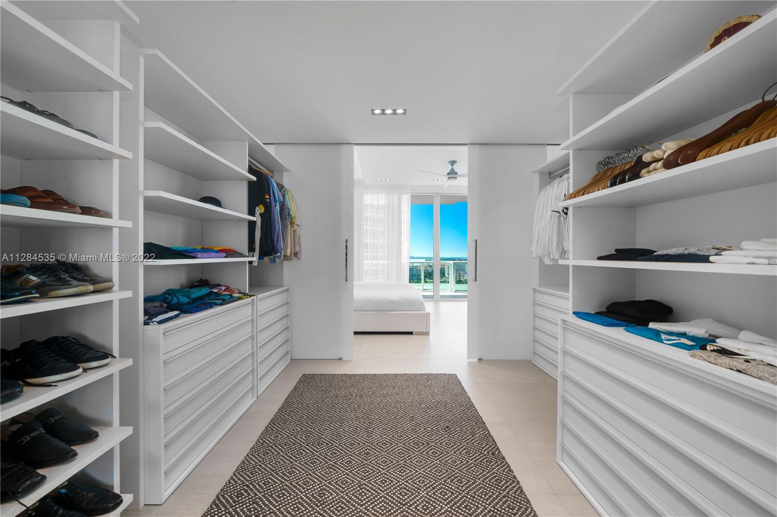 CONTINUUM ON SOUTH BEACH - Residential