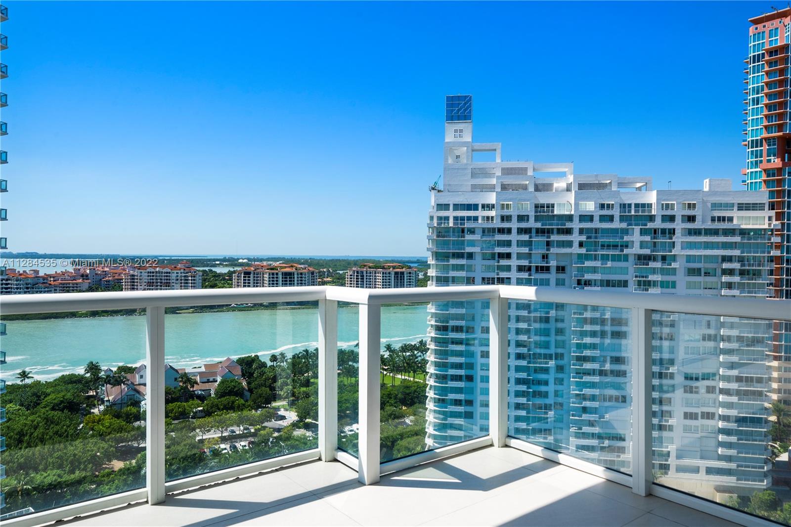 CONTINUUM ON SOUTH BEACH - Residential