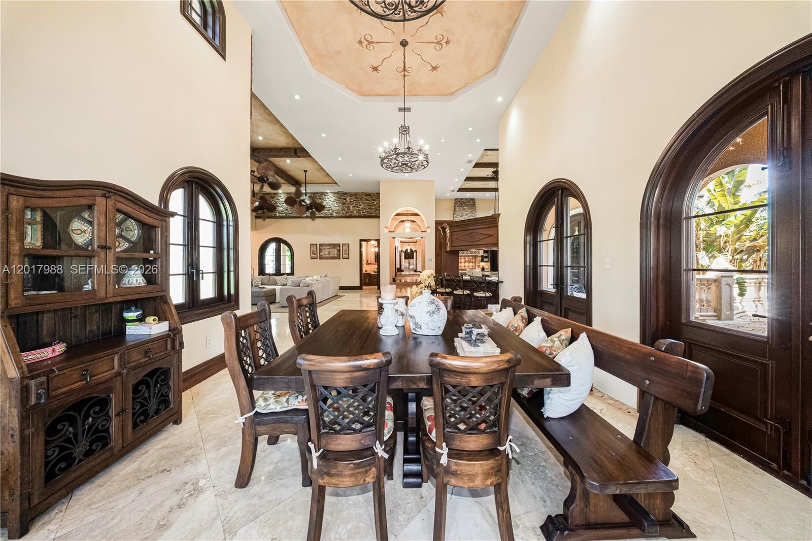 REDLAND ESTATE W/ GROTTO - Residential