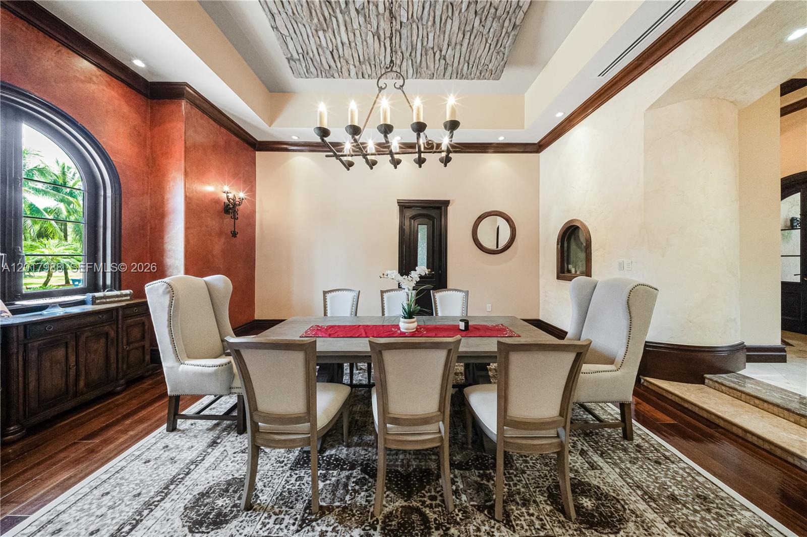REDLAND ESTATE W/ GROTTO - Residential