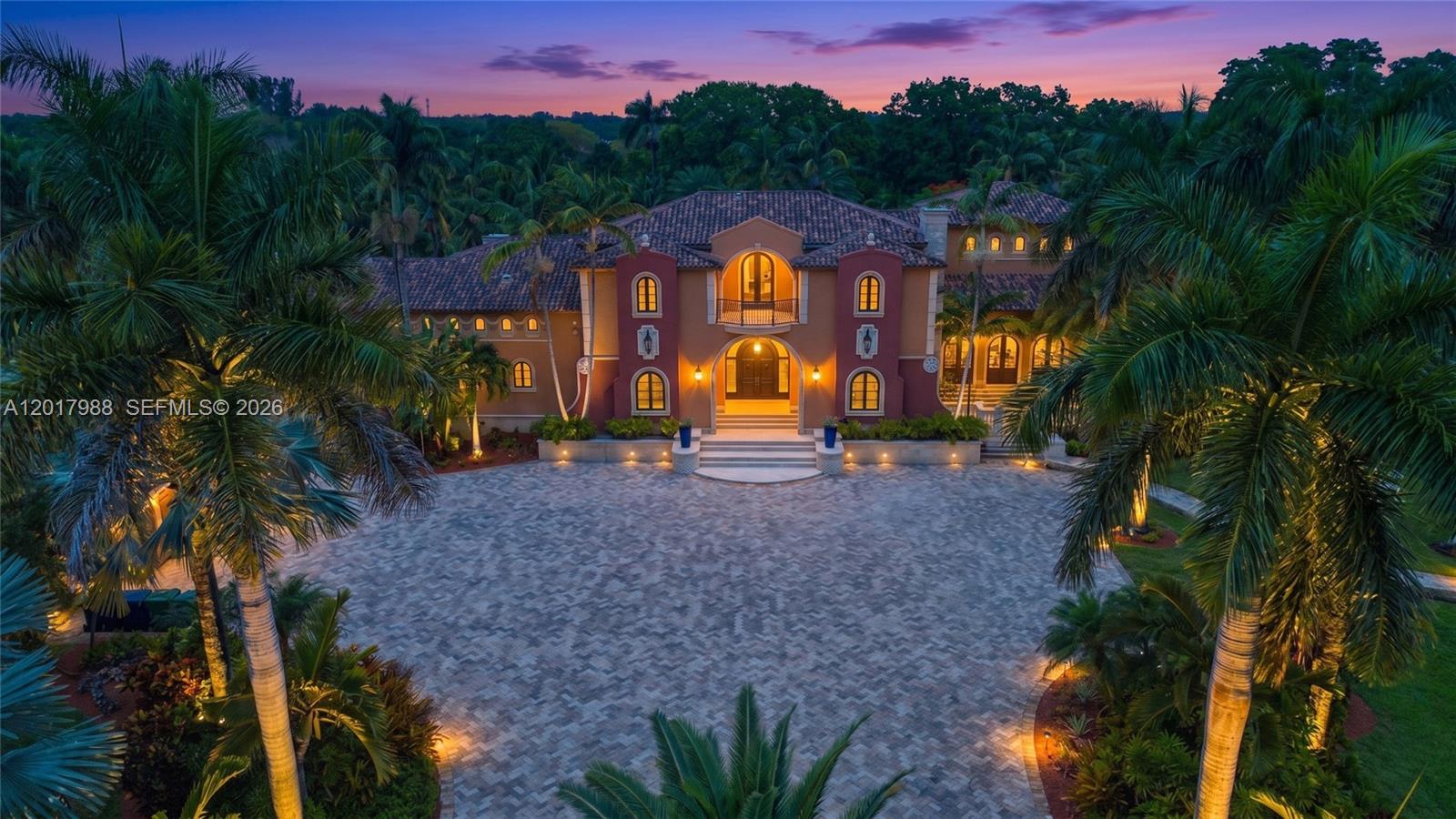 REDLAND ESTATE W/ GROTTO - Residential