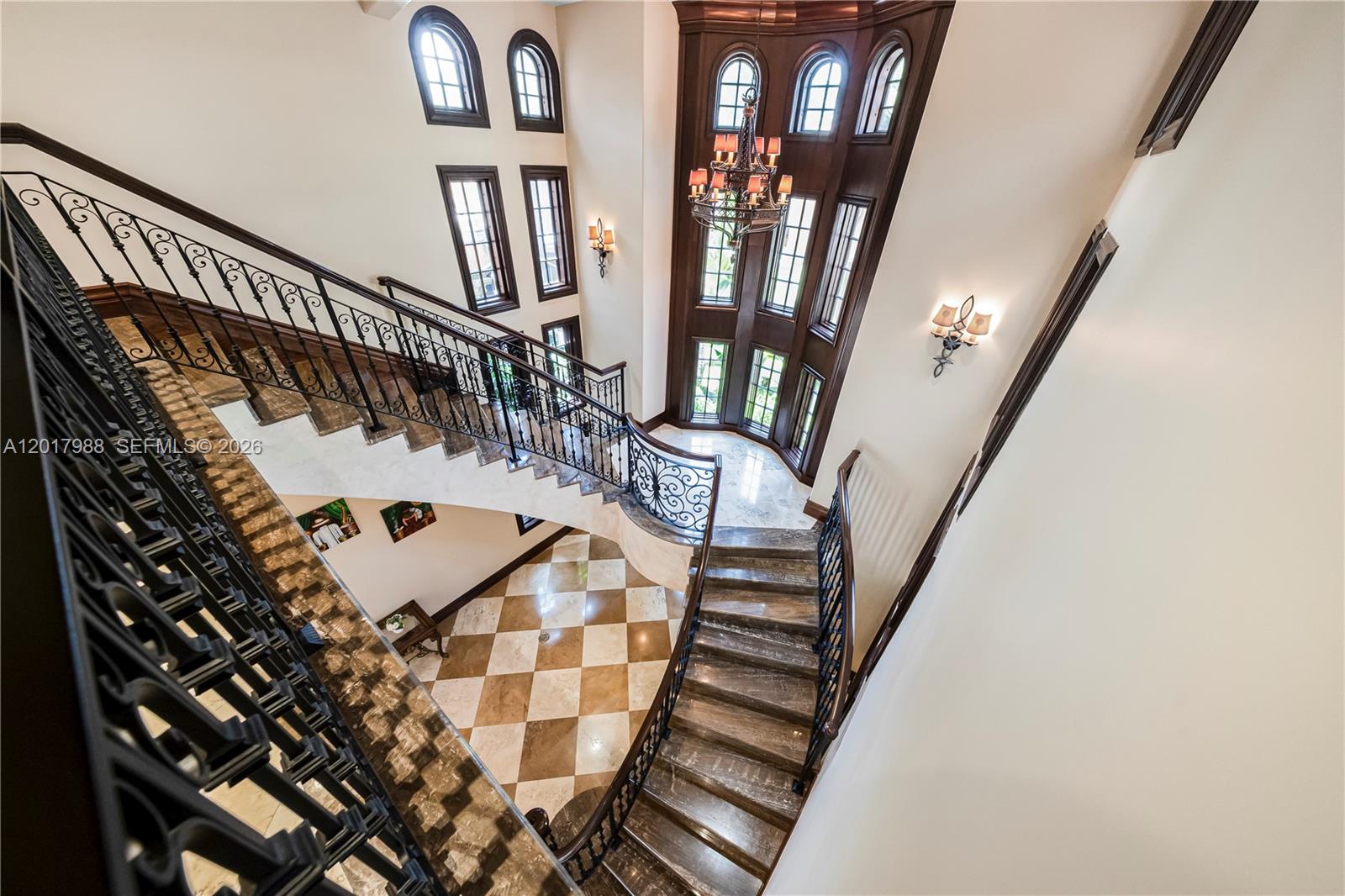 REDLAND ESTATE W/ GROTTO - Residential