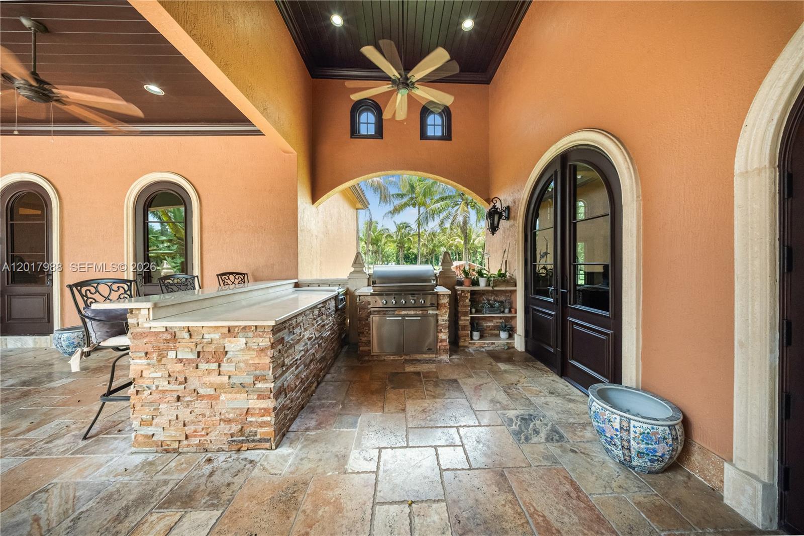 REDLAND ESTATE W/ GROTTO - Residential