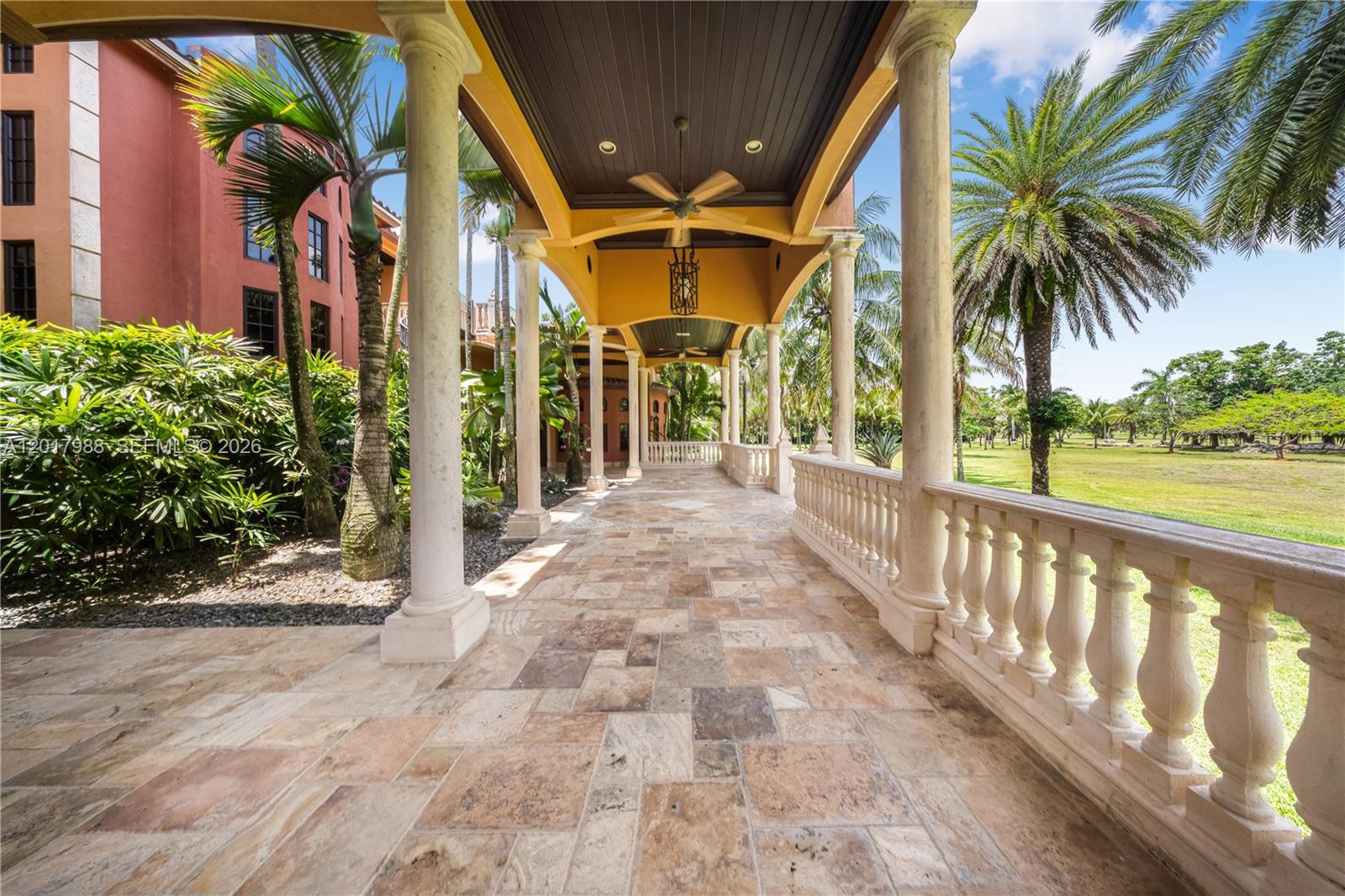 REDLAND ESTATE W/ GROTTO - Residential