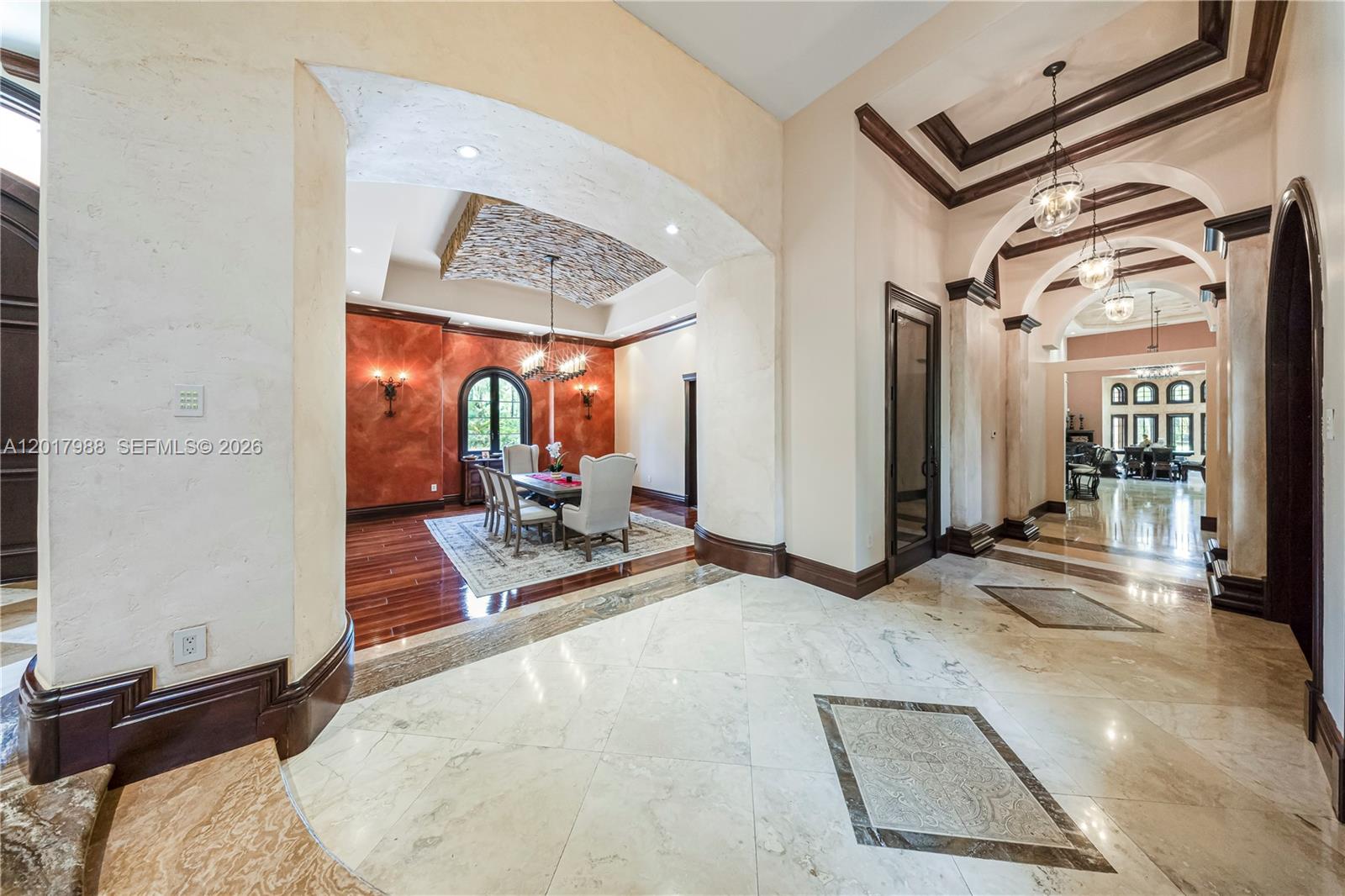 REDLAND ESTATE W/ GROTTO - Residential